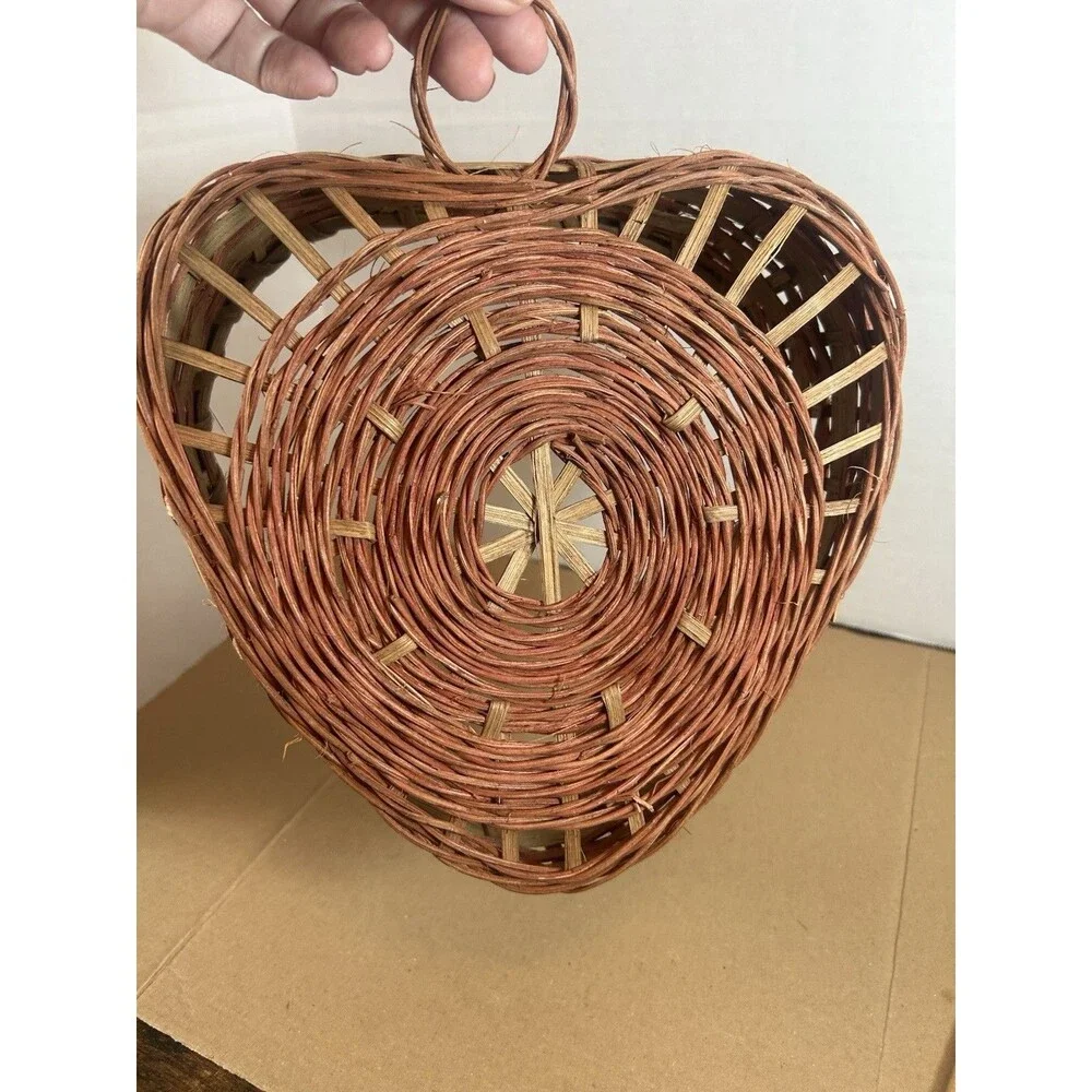 Vintage Heart Shaped Wicker Basket Rustic Farmhouse Decor Storage w Handle